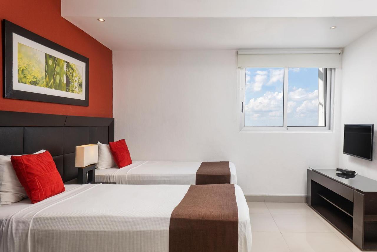 Suites Malecon Cancún Eksteriør bilde